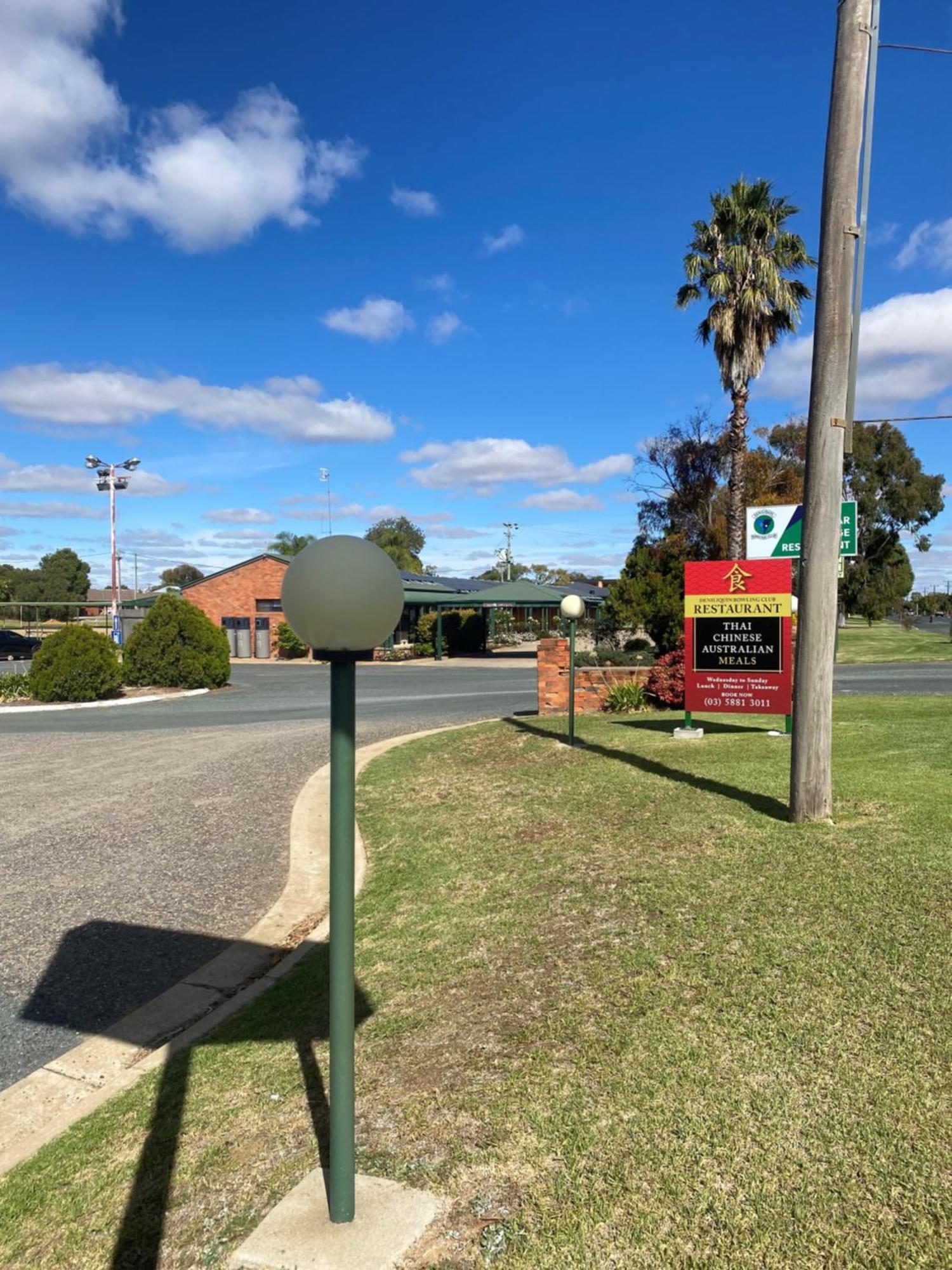 Deniliquin Country Club Motor Inn Buitenkant foto