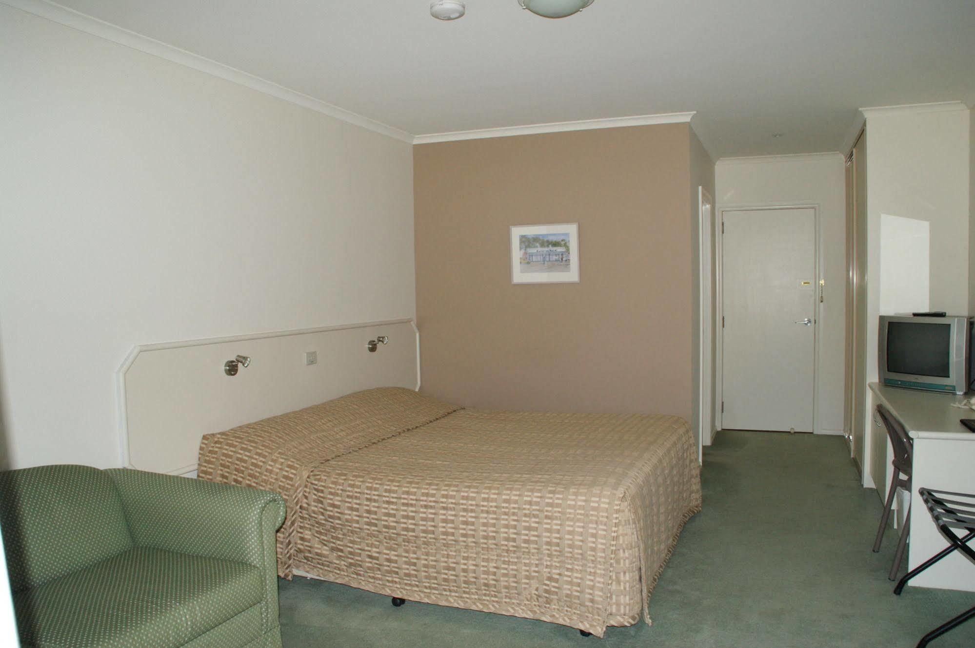Deniliquin Country Club Motor Inn Buitenkant foto